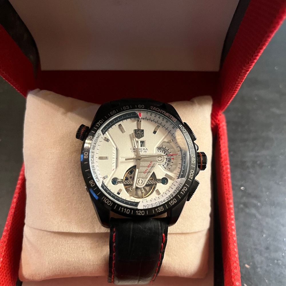 Taghaur watch